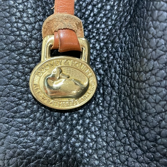 VTG Dooney & Bourke Drawstring Hobo Bag All Weather Leather Black and Tan - Picture 4 of 14